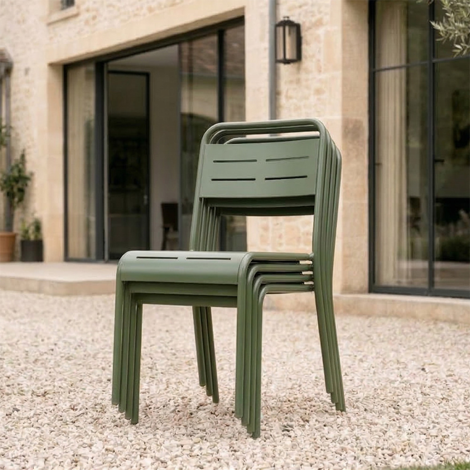 Ensemble de 4 chaises de jardin empilables vertes EVORA