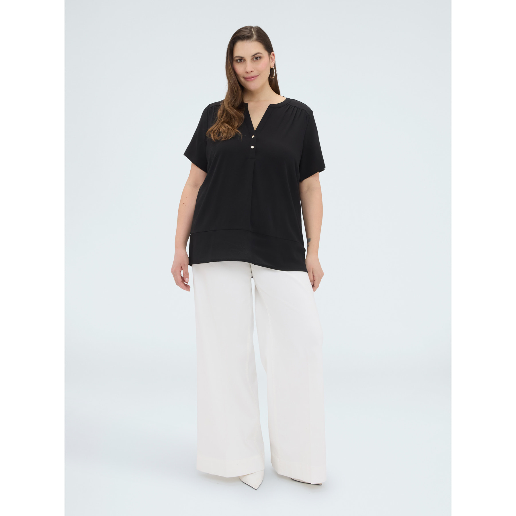 Fiorella Rubino - T-shirt in misto lyocell con bottoncini - Nero