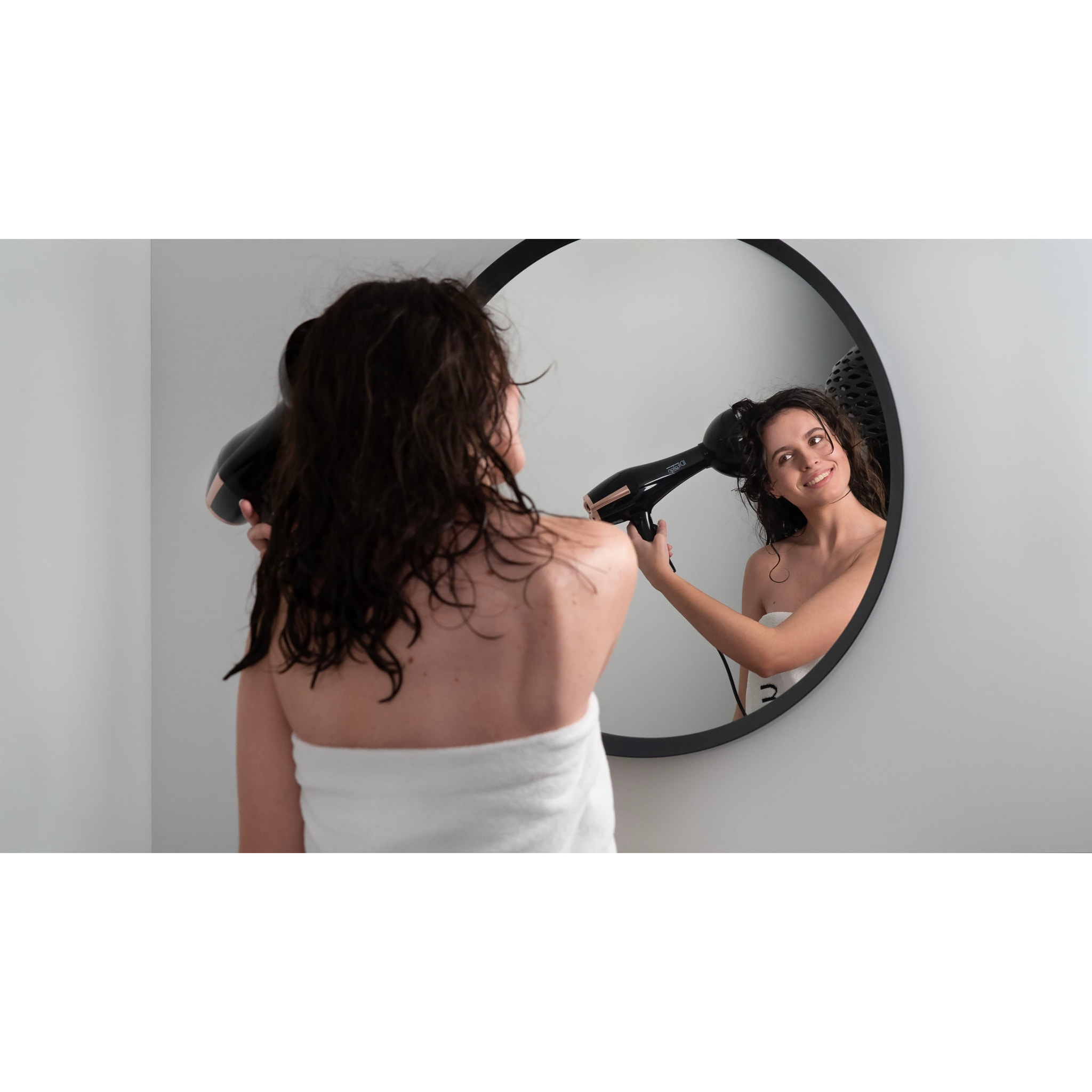 Sche-cheveux cyclone air tech 2300w light and brigth