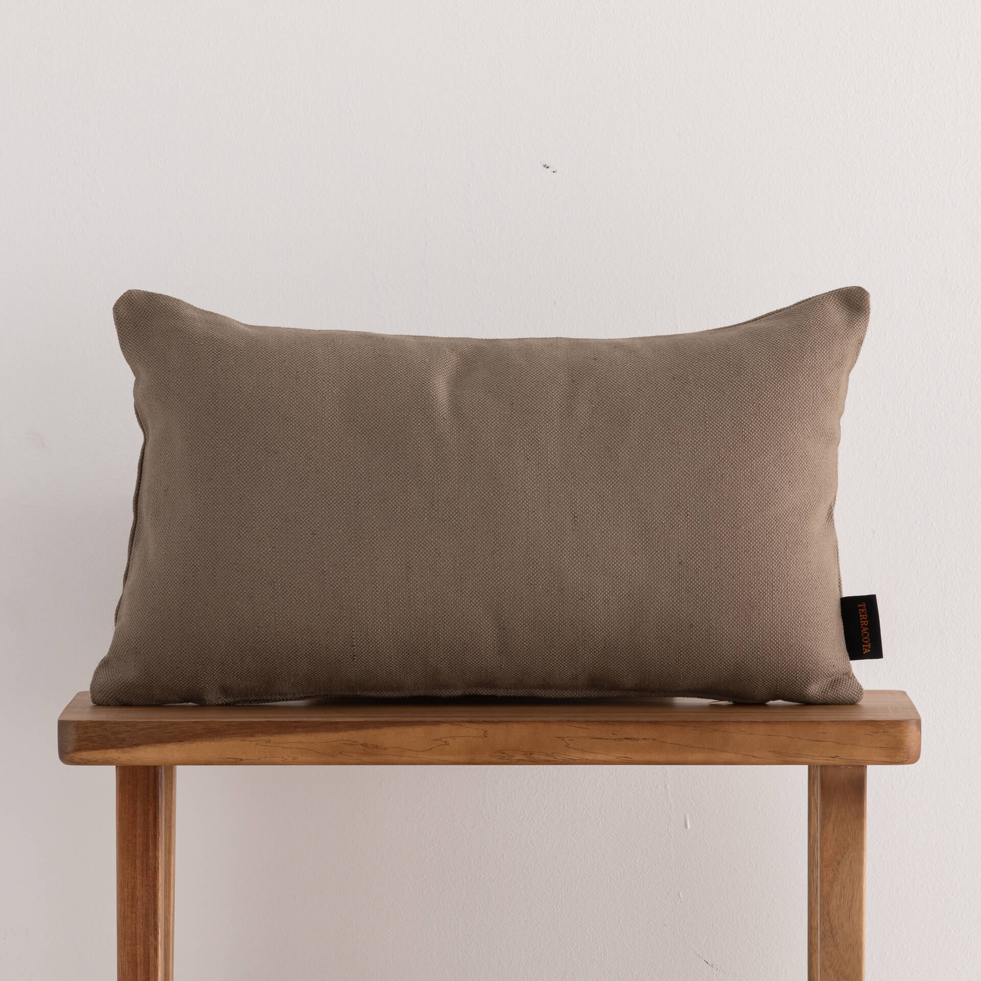 Housse de coussin jacquard 30x50 cm Cascai Wallnut