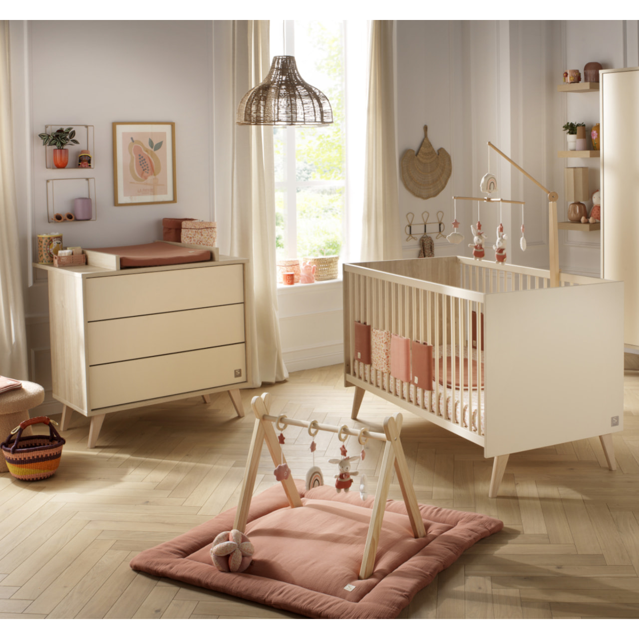 Chambre bébé évolutive Mélinée, Lit 140x70 évolutif et Commode à langer 3 tiroirs - Chêne sépia