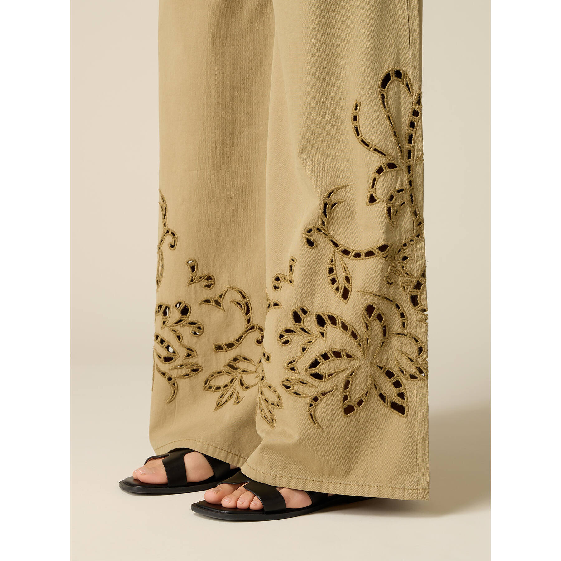 Oltre - Pantaloni palazzo con ricami see-through - Verde militare