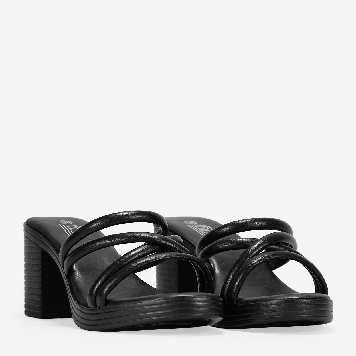 Sandalias negras con tacón efecto madera