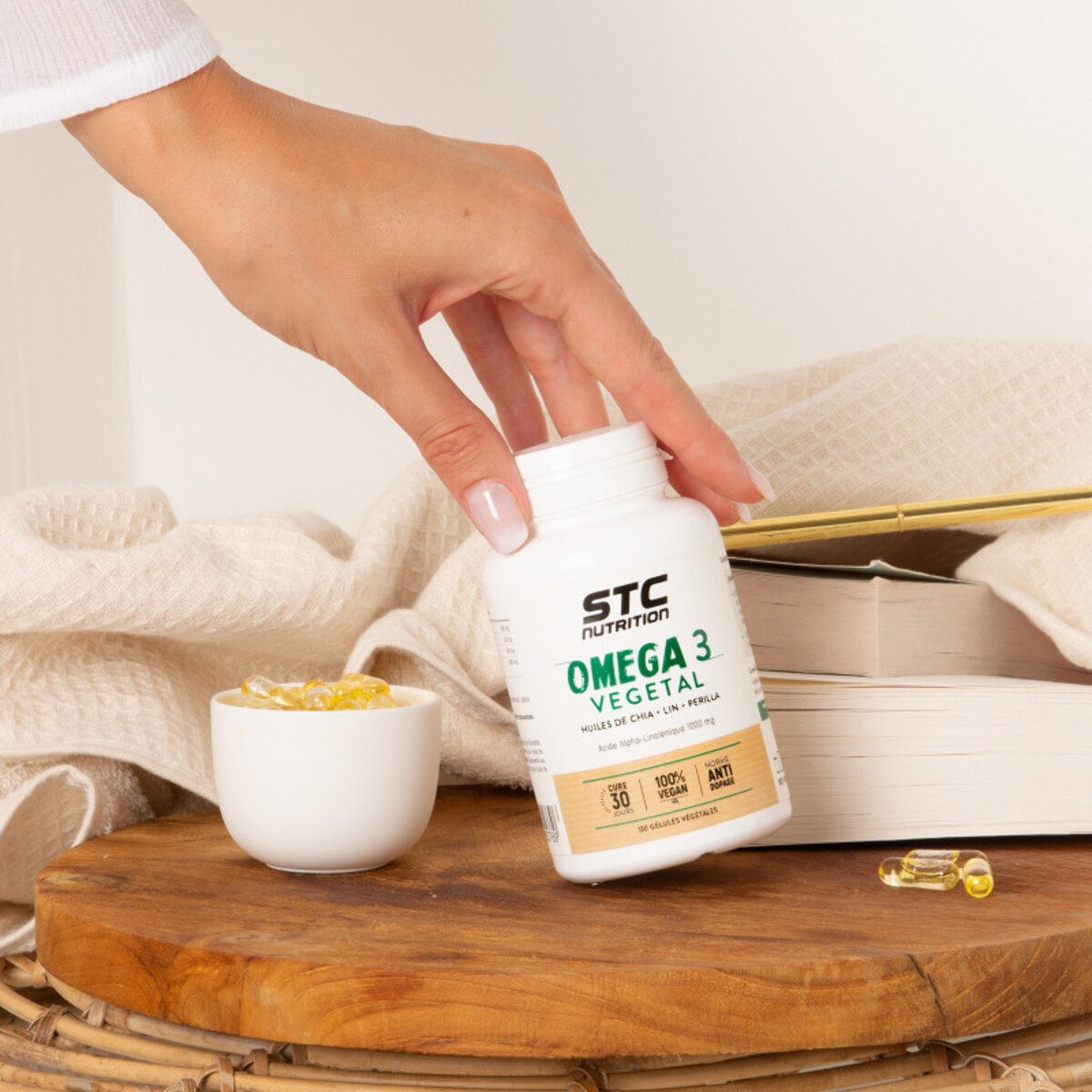 STC NUTRITION - Omega 3 vegetal - Complément Alimentaire aux Huiles Végétales de Lin, Chia & Perilla - Source d'Acides Gras Essentiels Végétaux - Soutien du Fonctionnement Cardio-Vasculaire - Lot de 2