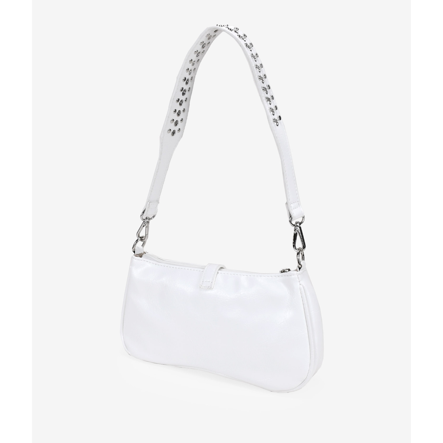 Bolso de hombro blanco con tachas