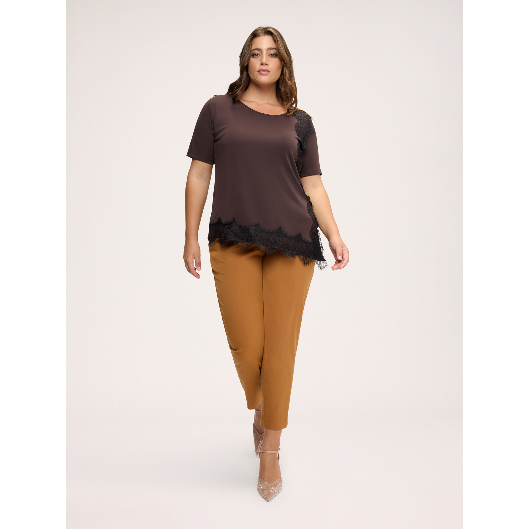 Fiorella Rubino - Top asimmetrico con bordo in pizzo - Marrone
