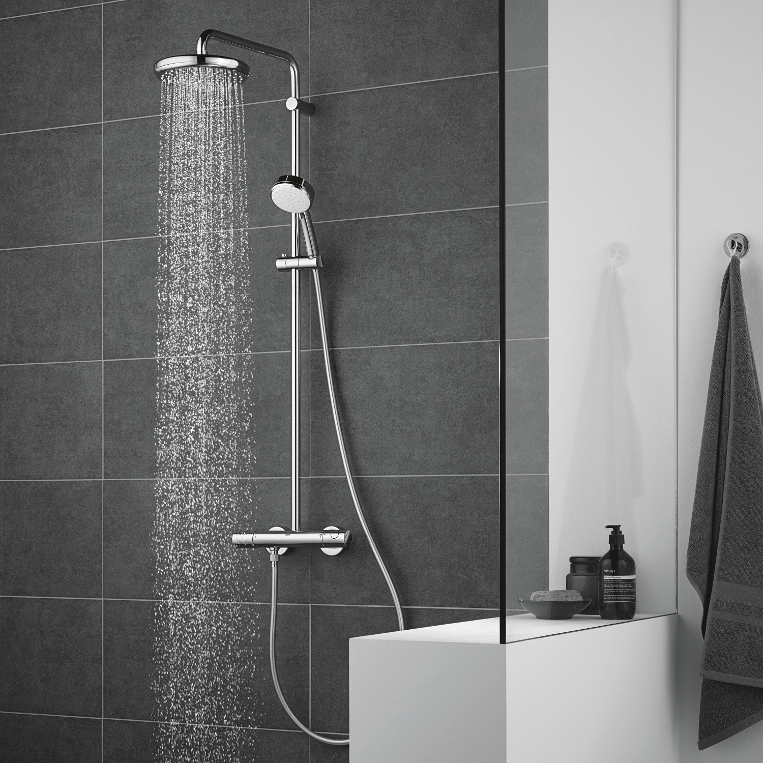GROHE Tempesta Cosmopolitan System 210 Colonne de douche thermostatique