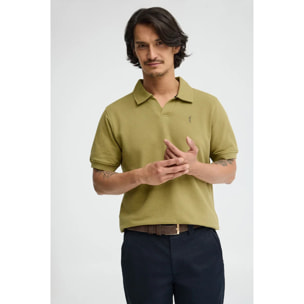 Polo verde hoja de algodón con microestructura y bordado Rigby Go
