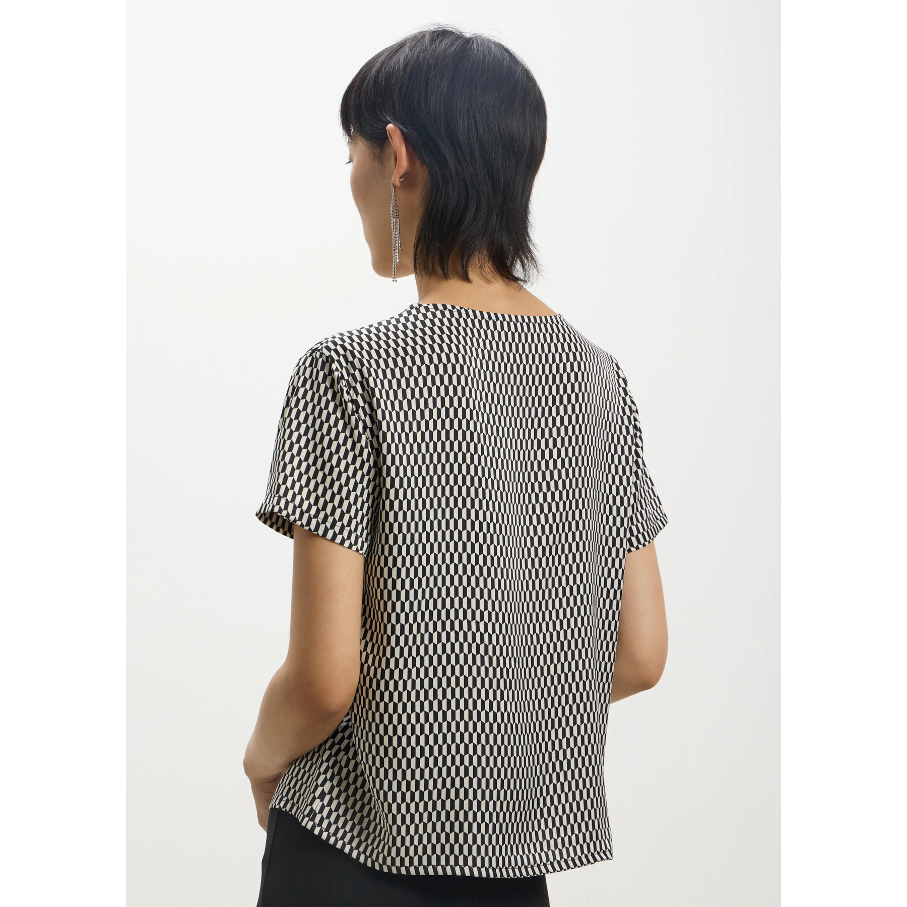 Blusa in raso a fantasia