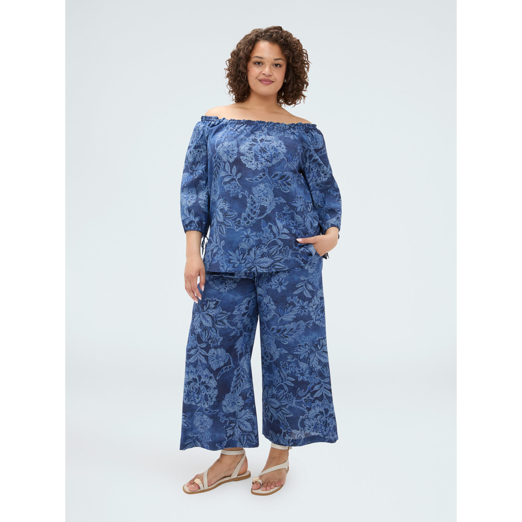 Fiorella Rubino - Pantaloni cropped in chambray con stampa - Blu