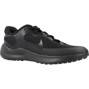 SNEAKERS NIKE REVOLUTION 7