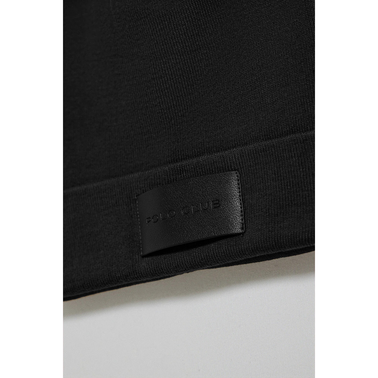 Gorro Vito negro con detalle de etiqueta Polo Club