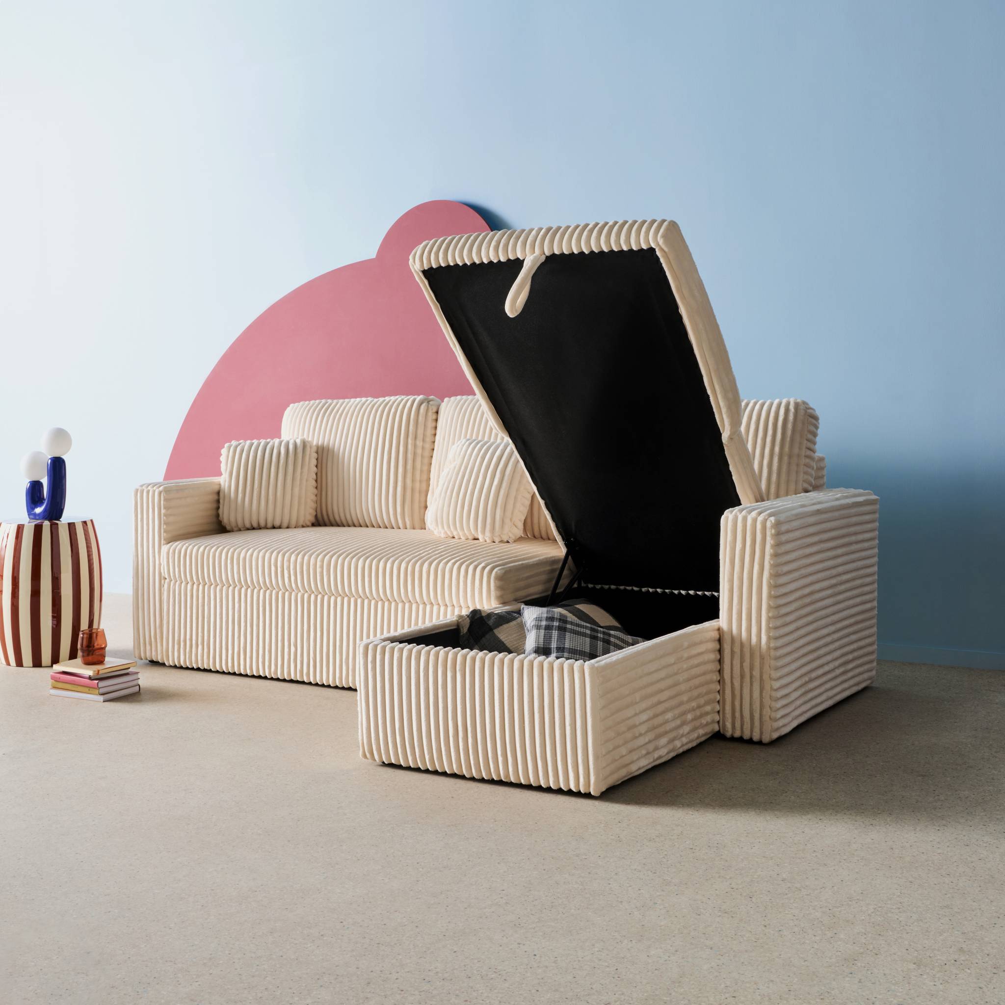 Canapé d'angle réversible convertible en tissu effet fourrure blanc crème avec coffre de rangement - Ida