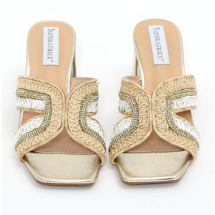 Sandali in simil pelle con tacco comodo quadrato ed applicazione strass