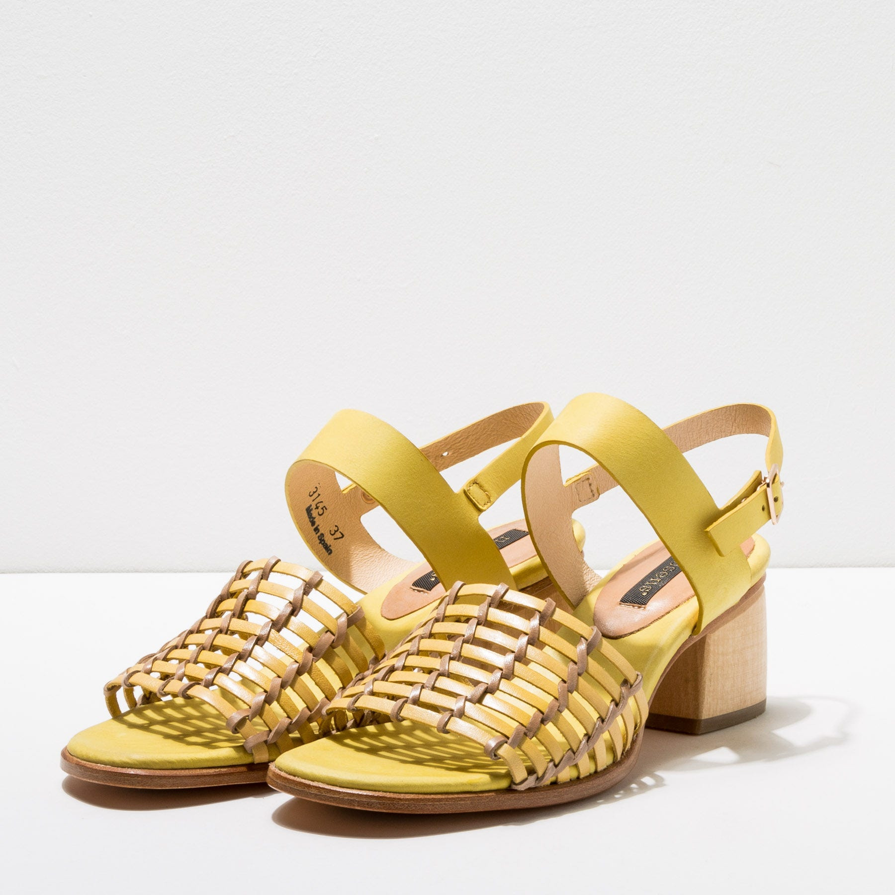 Sandalias S3145 BRAIDED YELLOW / VERDISO color Yellow