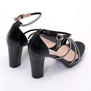 Sandali in simil pelle con tacco alto comodo e fasce ricoperte di strass