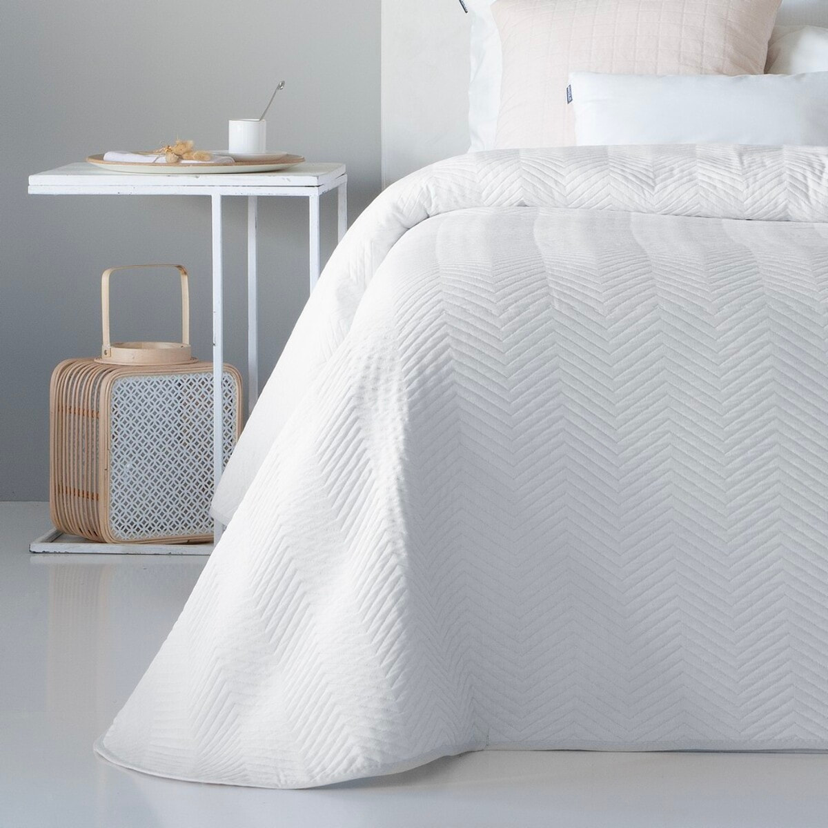 COLCHA JACQUARD LAVENZA BLANCO