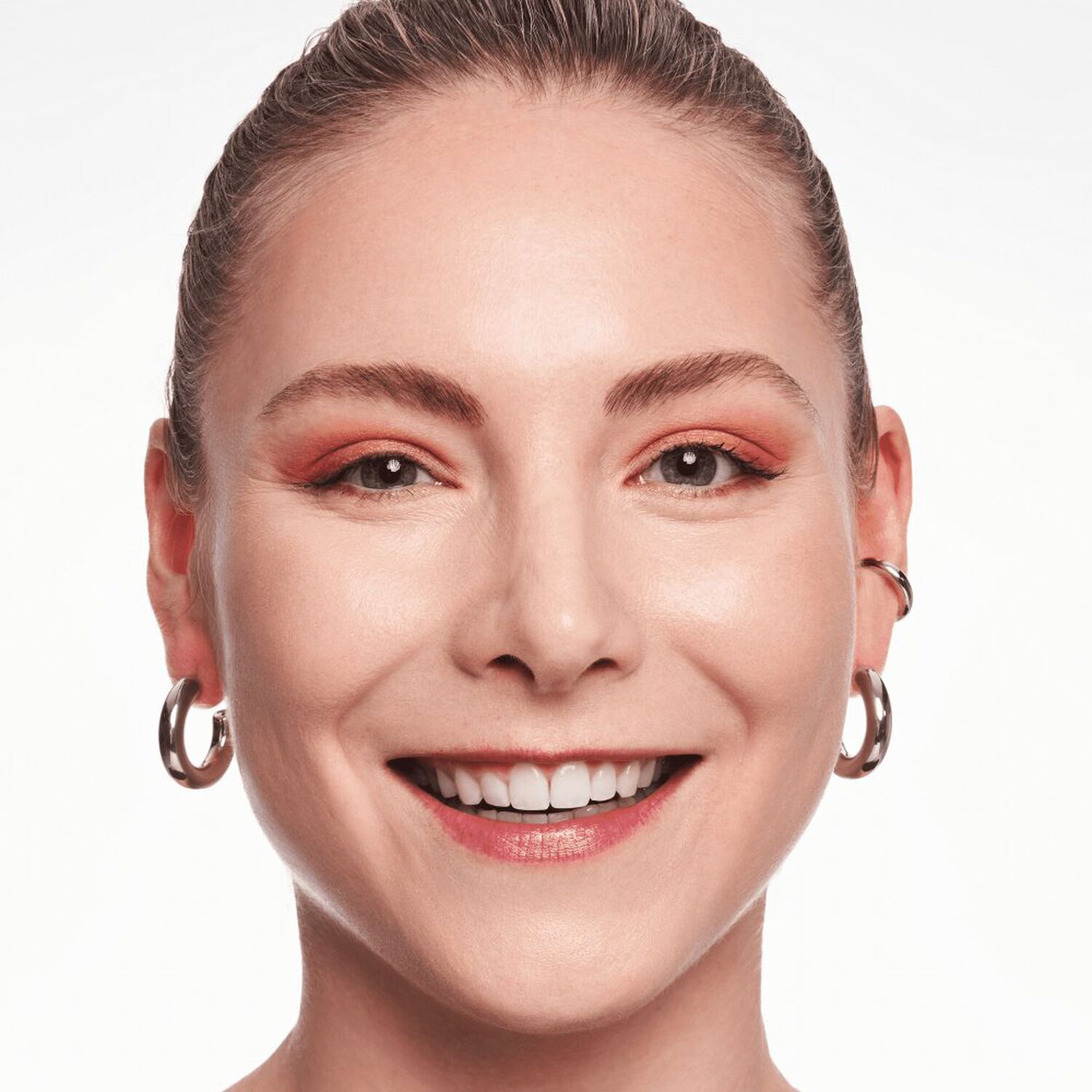True Skin High Cover Concealer - Correcteur Haute Couvrance Fini Mat