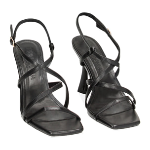 Sandalias con tacones negras