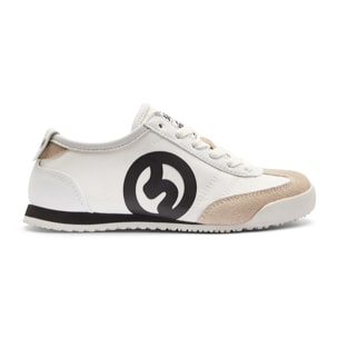 Sneakers bianche con dettagli in pelle scamosciata