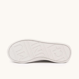 Zapatilla Urbana Blanca con Detalles Plata MUNICH LEGIT WMN 110