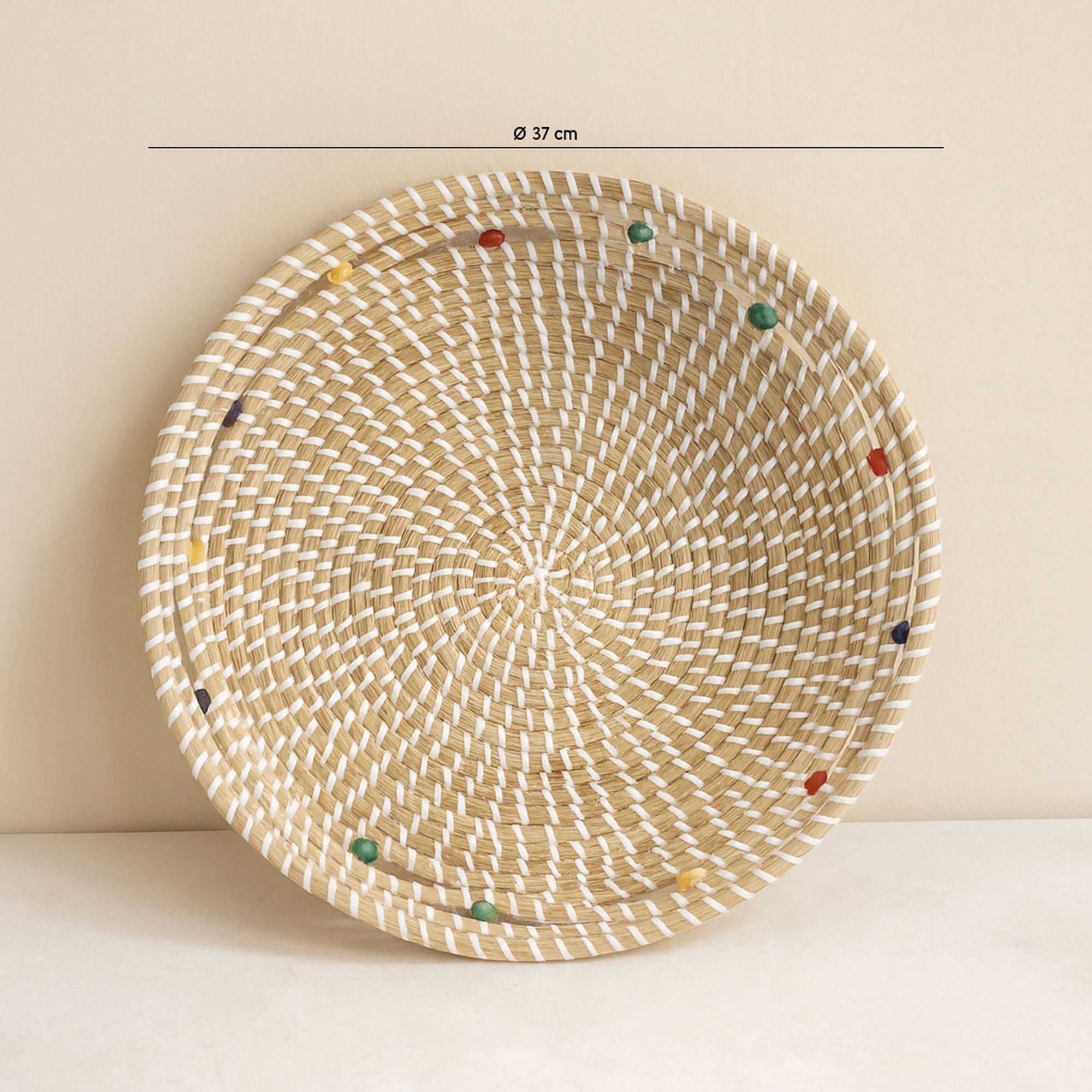 Corbeille ronde en jonc de mer et perles de bois 37cm MILOS