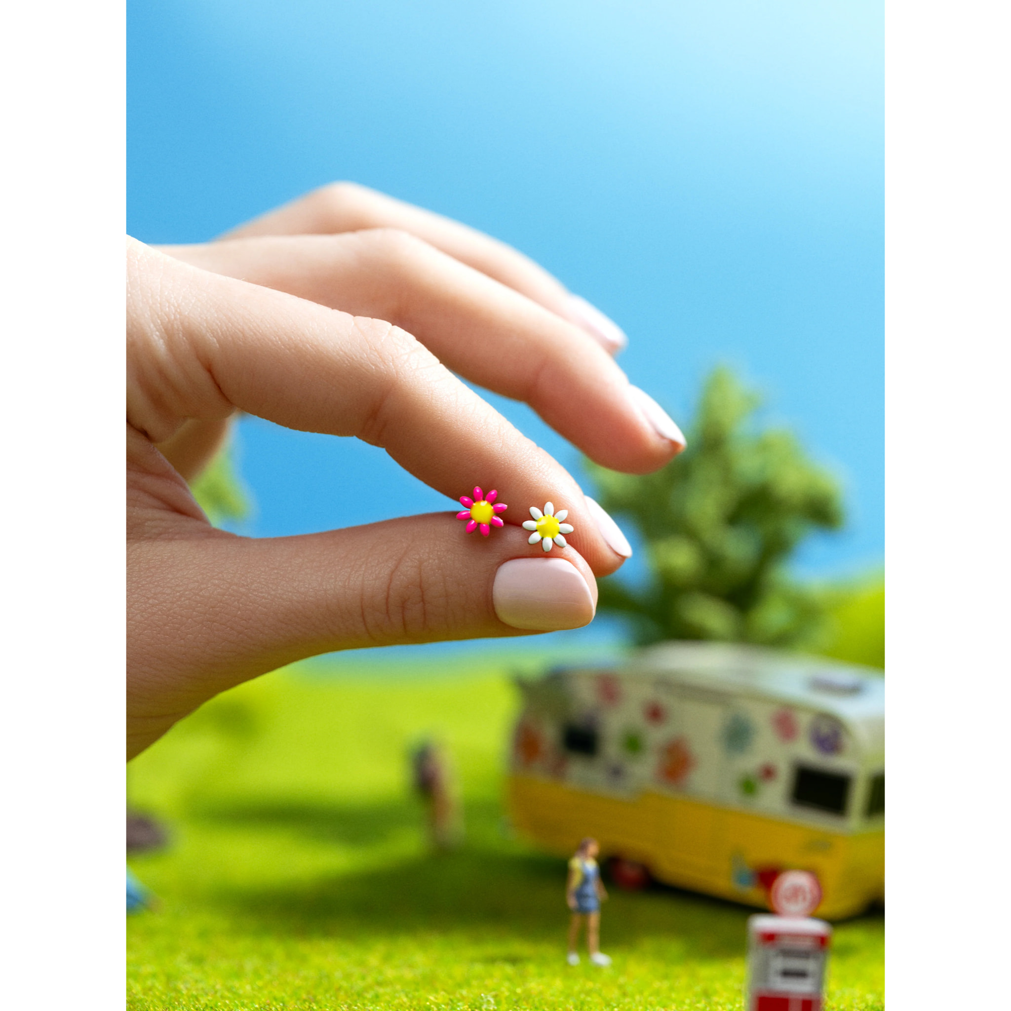 Orecchino White Daisy May in Acciaio Placcato Oro