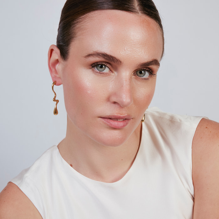 Pendientes Nakim acabado oro amarillo 18k