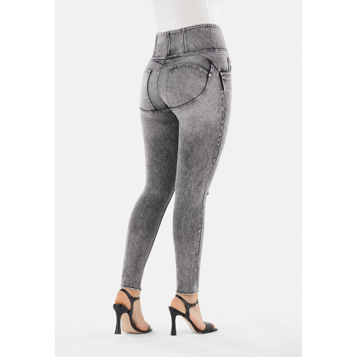 Jeans push up WR.UP® curvy denim navetta marble con strappi