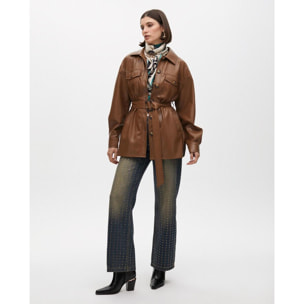 Giacca lunga con dettaglio tasche e cintura regolabile