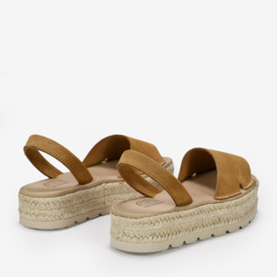 Alpargatas marrones de piel con plataforma de esparto