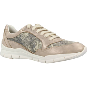 Sneakers de  Mujer de la marca GEOX  modelo D SUKIE ORO