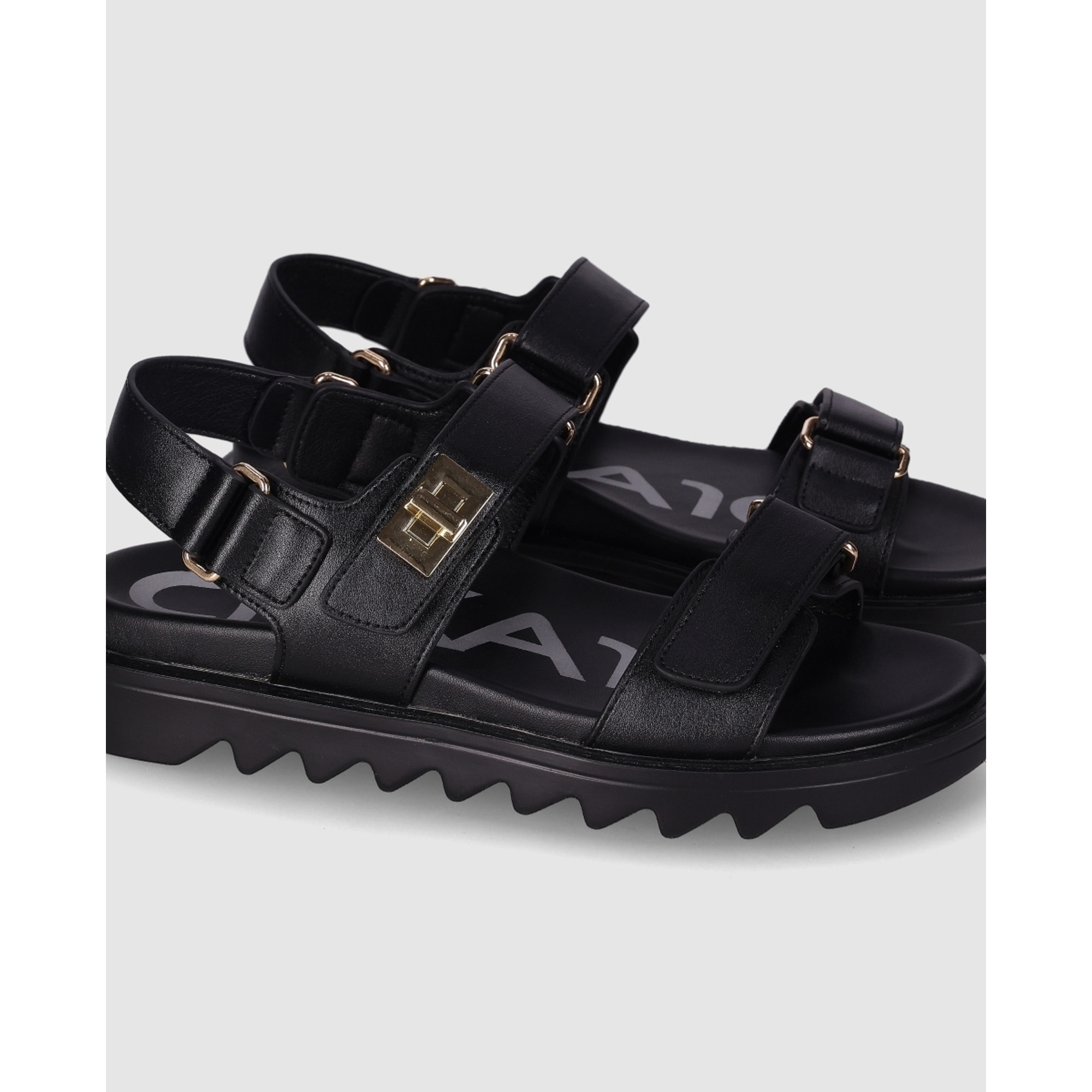 Sandalias - Negro - Tacón: Bajo