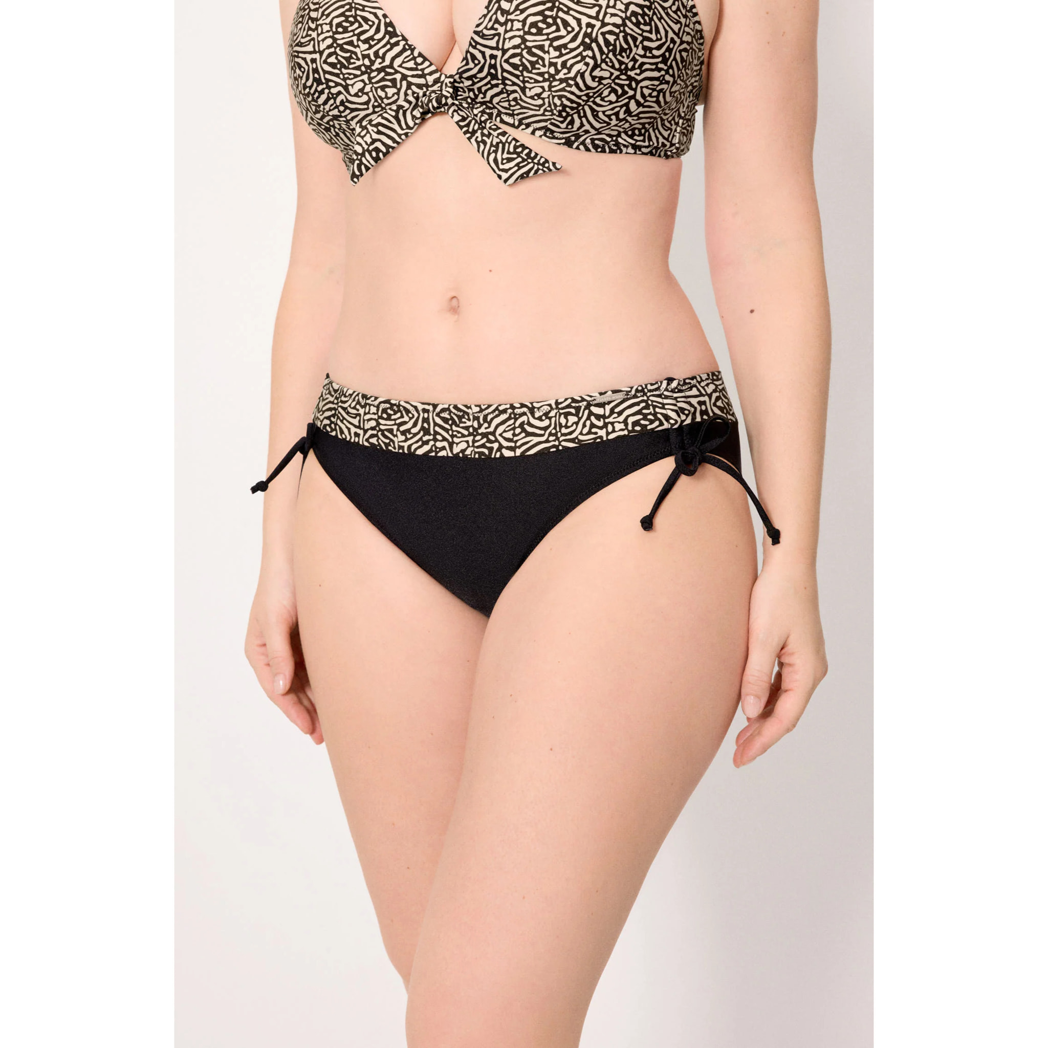 Slip bikini midi modellante