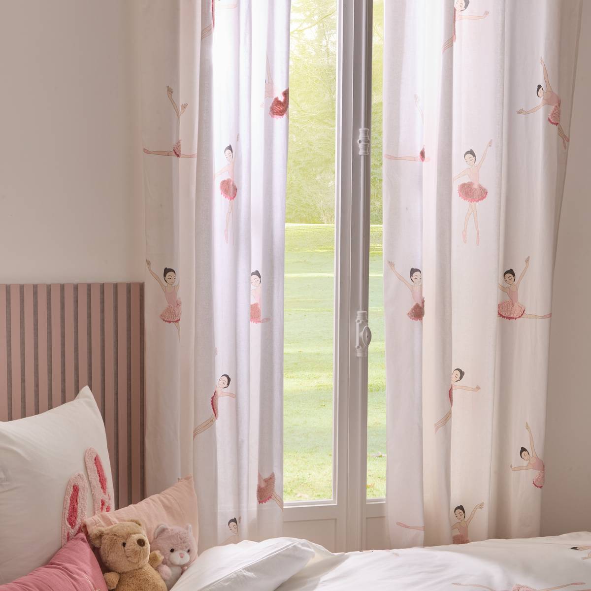 Rideau Tufy 260x140cm Blanc Imprimé Ballerines Roses