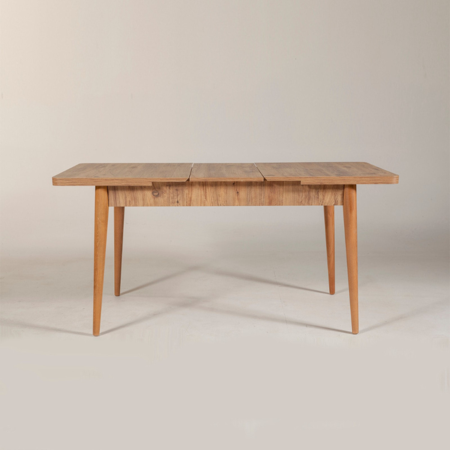 ABIDJAN - Table extensible bois foncé - Max 6 personnes