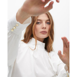 Camicia in popeline con fiocco e maniche a sbuffo