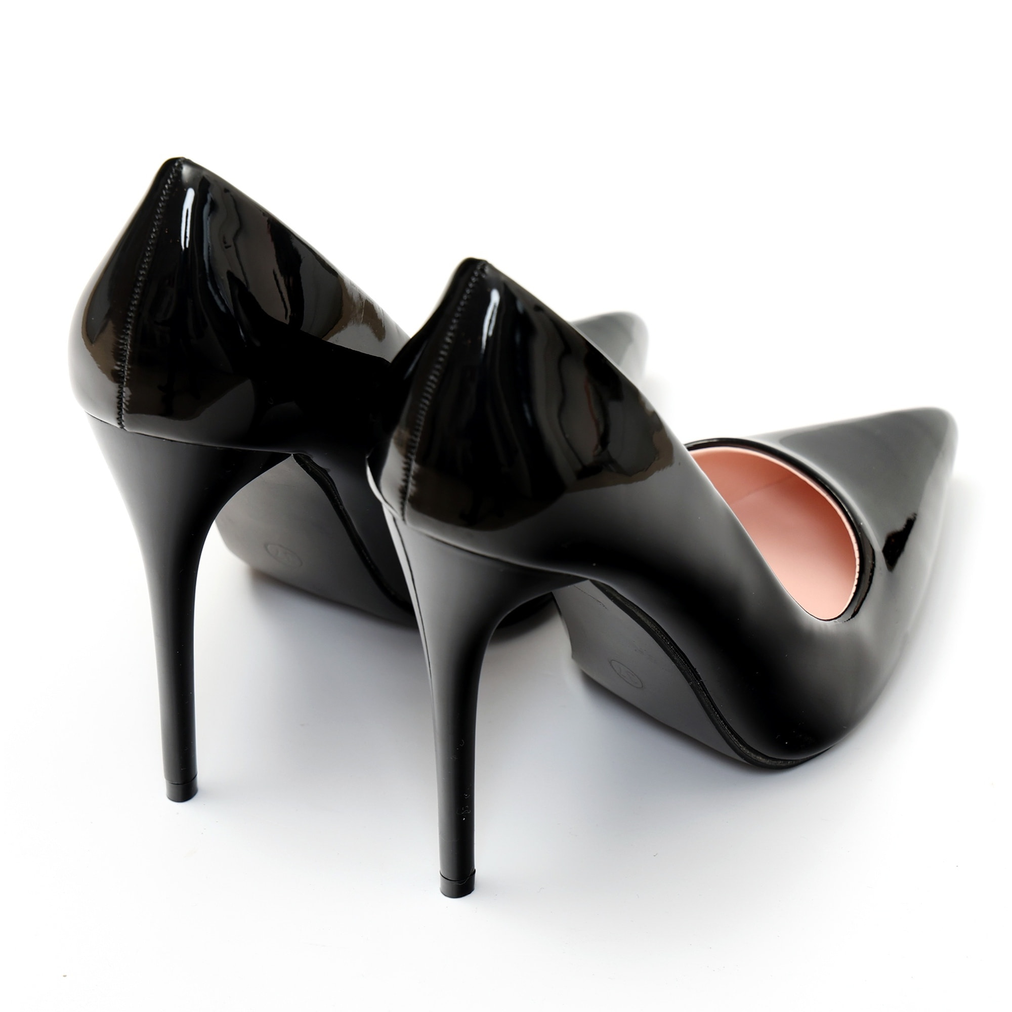 Dècolletè pumps in simil pelle verniciata con tacco a spillo