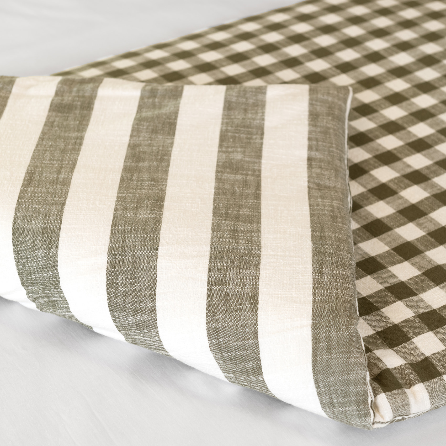 Édredon réversible coton flammé motifs rayures et vichy LOURMARIN - Kaki