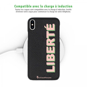 Coque iPhone Xs Max effet cuir grainé noir Liberté rose et vert Design La Coque Francaise