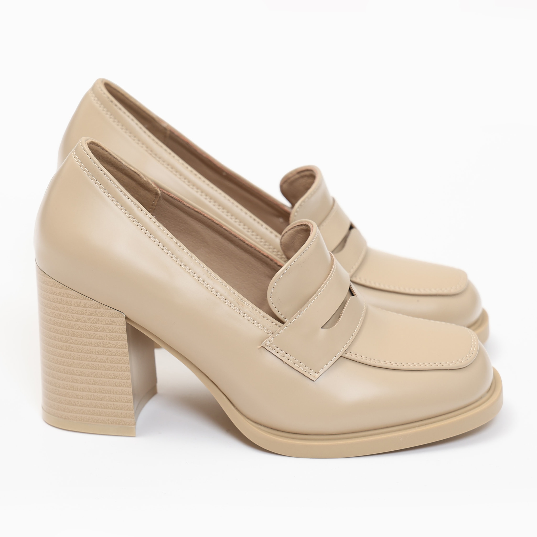 Mocassini in simil pelle con tacco comodo quadrato