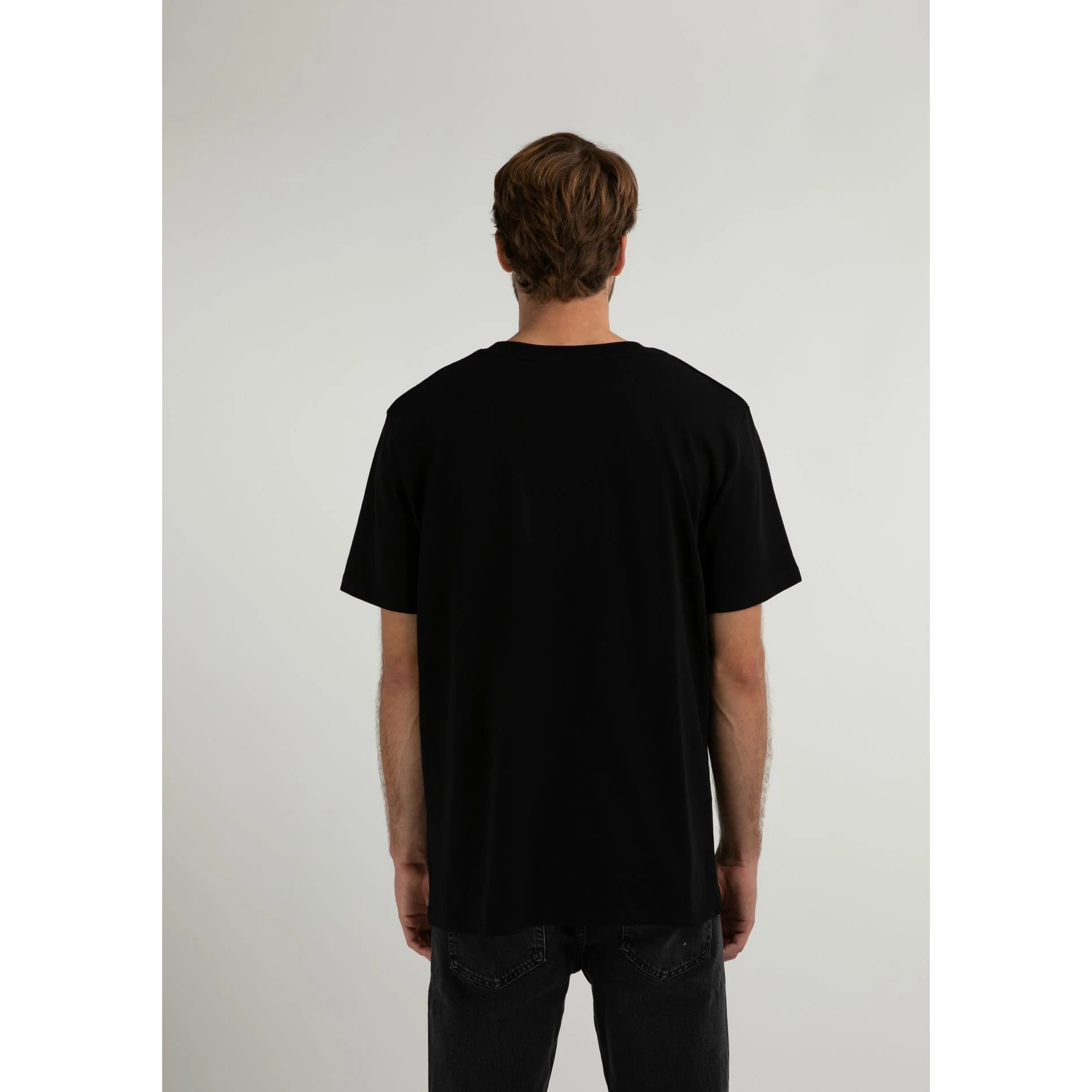 Camiseta Básica Varsity Paint  en Negro D.Franklin