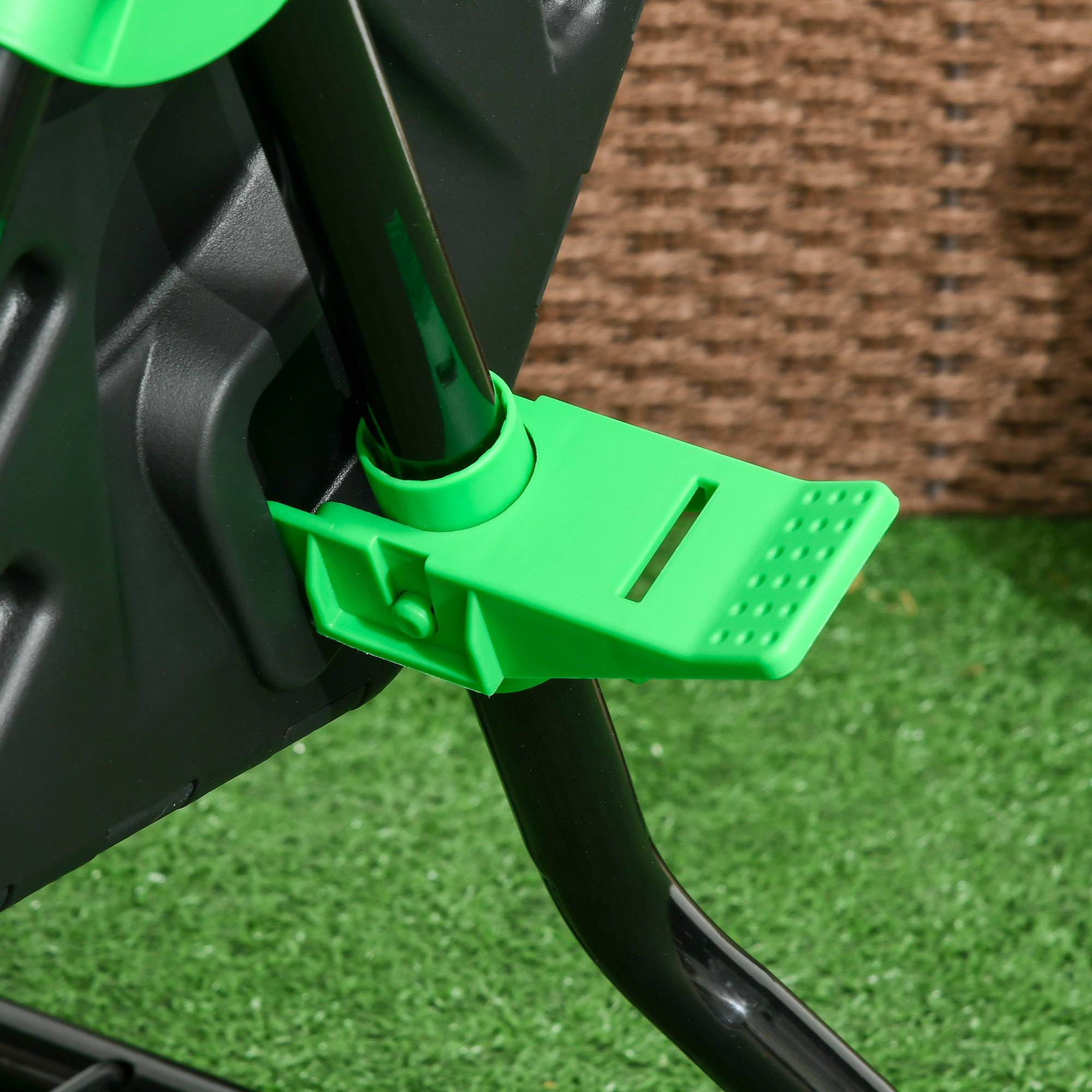 Compostador Giratorio de 65L Contenedor de Compostaje de Jardín de Doble Cámara Compostadora con Aberturas de Ventilación y Patas de Acero 60x49x77 cm Negro