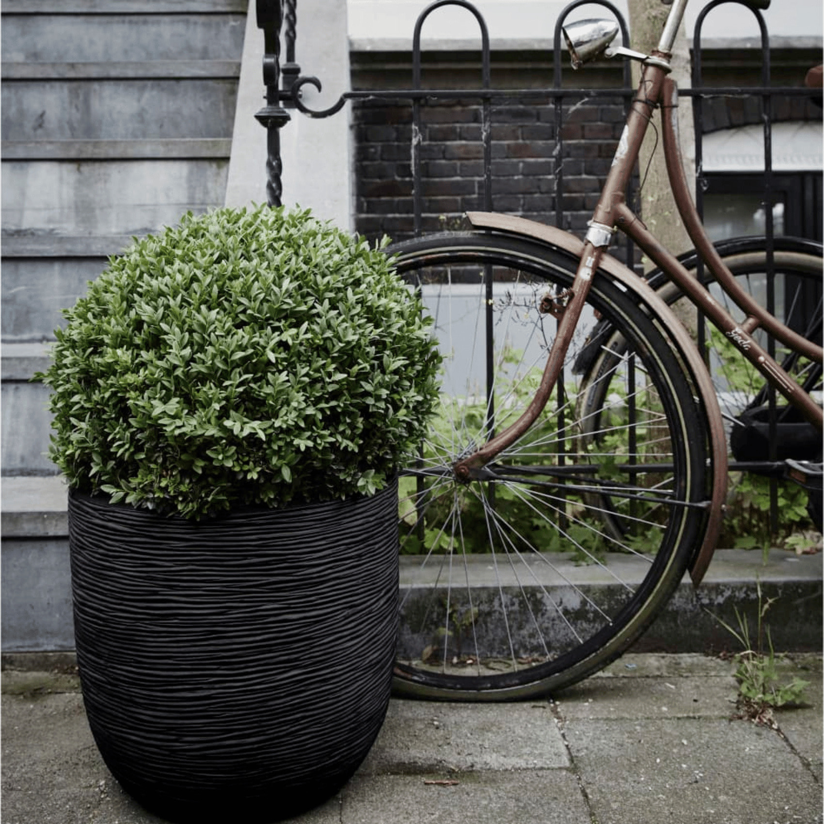 Jardinière extérieure à nervures - Noir