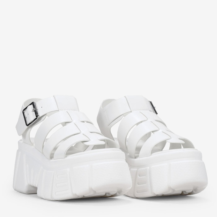 Sandalias cangrejeras con plataforma blancas