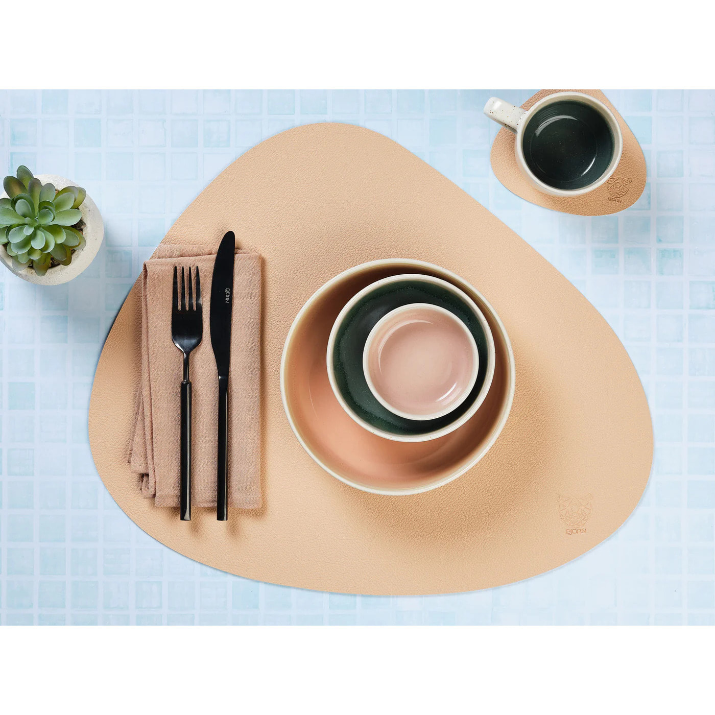 Set de table curve réversible - 6 pièces - Cuir recyclé rose pâle et vert pâle