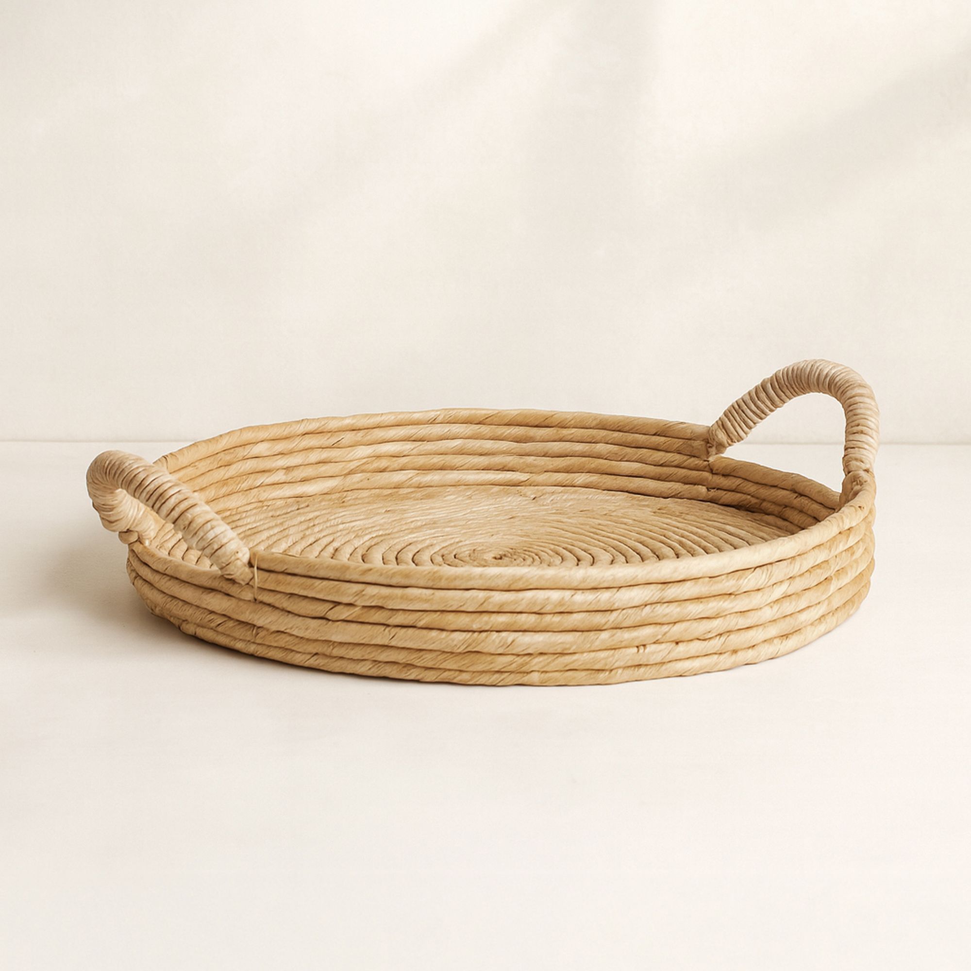 Plateau en abaca avec poignées 48cm DOUNIA