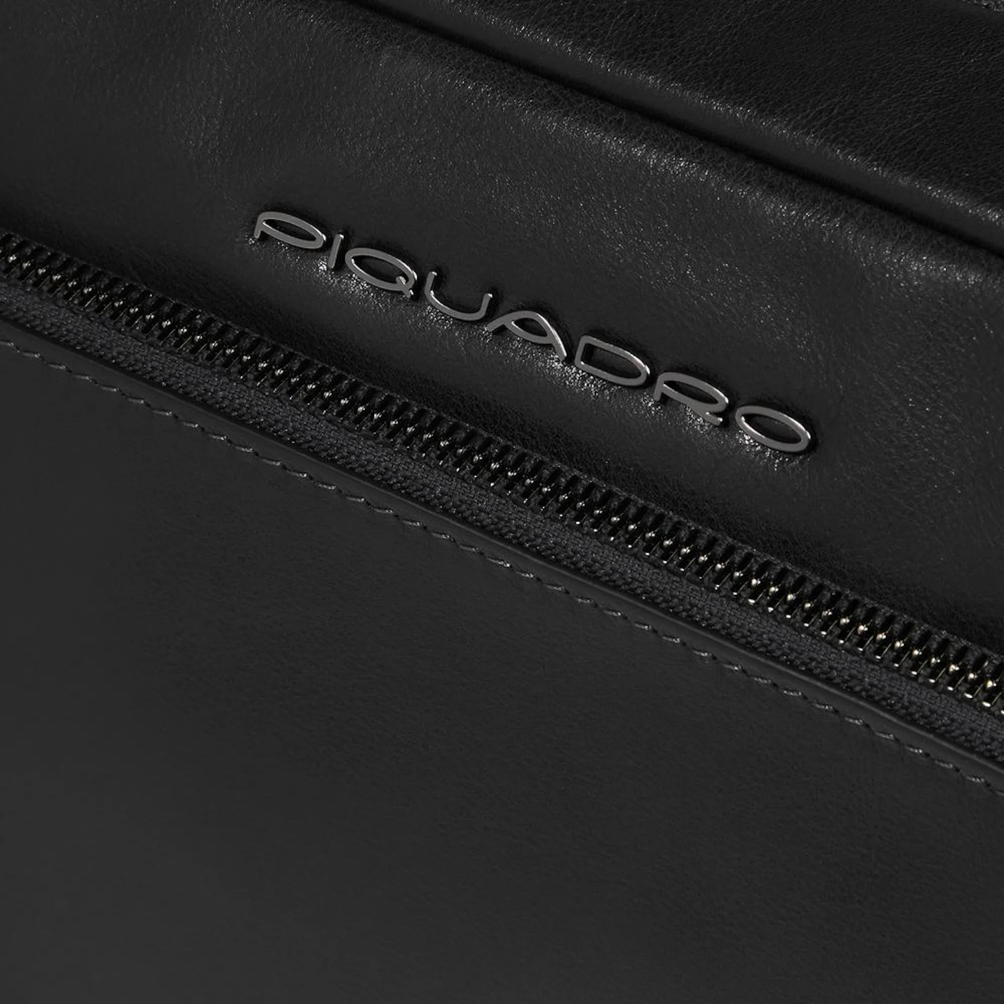 Piquadro Borsello in pelle porta iPad®, schermato con protezione RFID