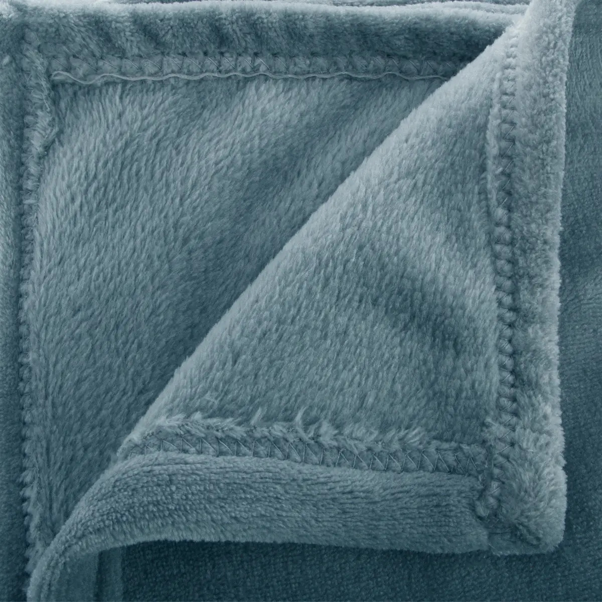 Plaid "Ollis" flanelle bleu orage 180x230cm