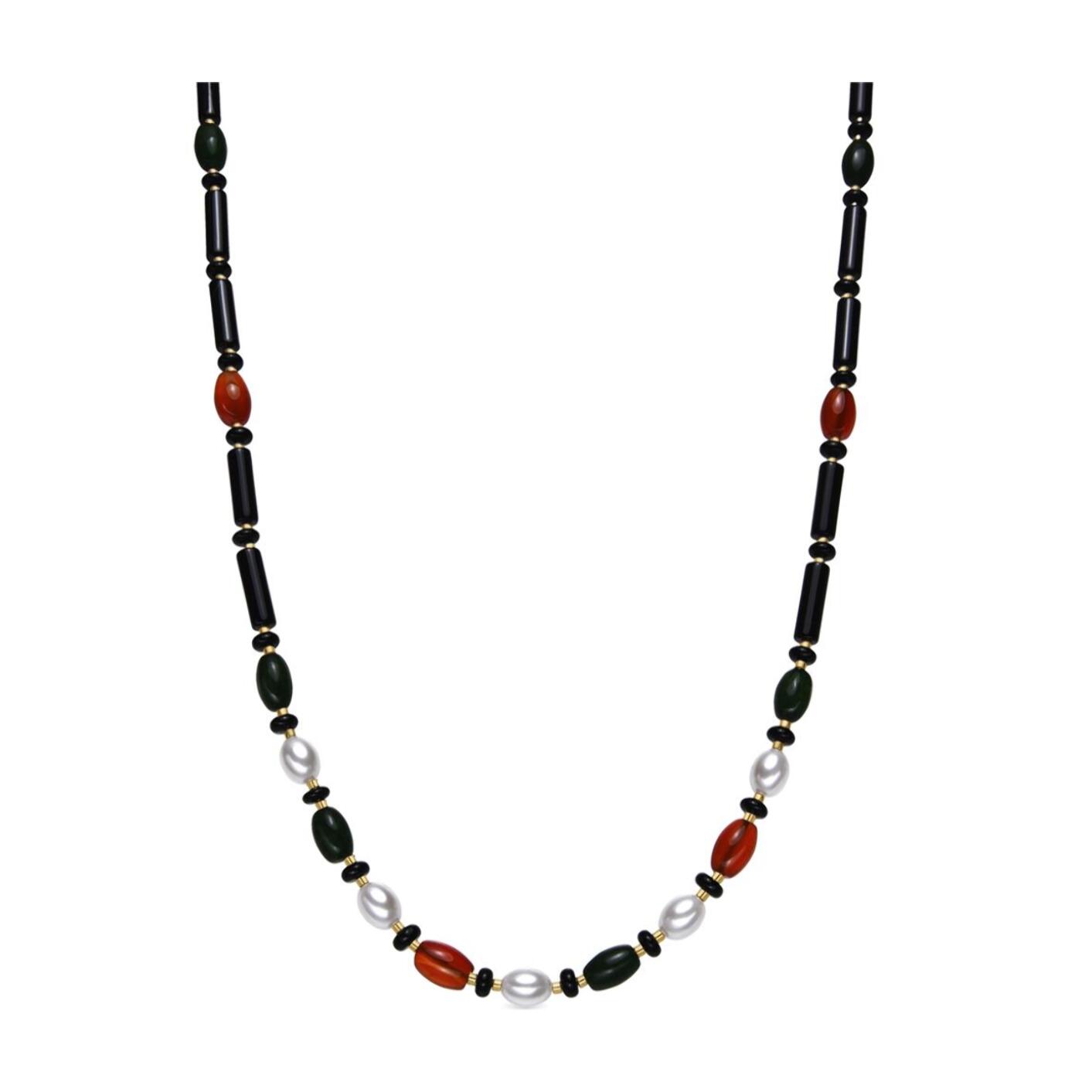 Collar con Onix acabado oro 18k